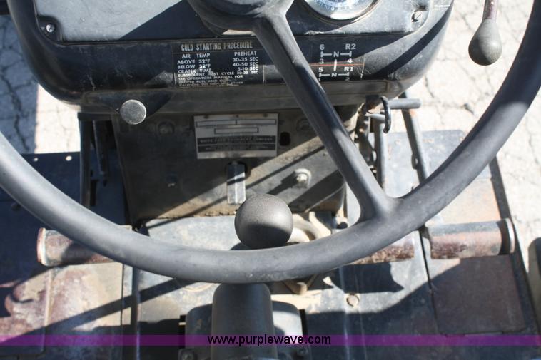 image for item A6515 1976 White Field Boss 2-70 tractor