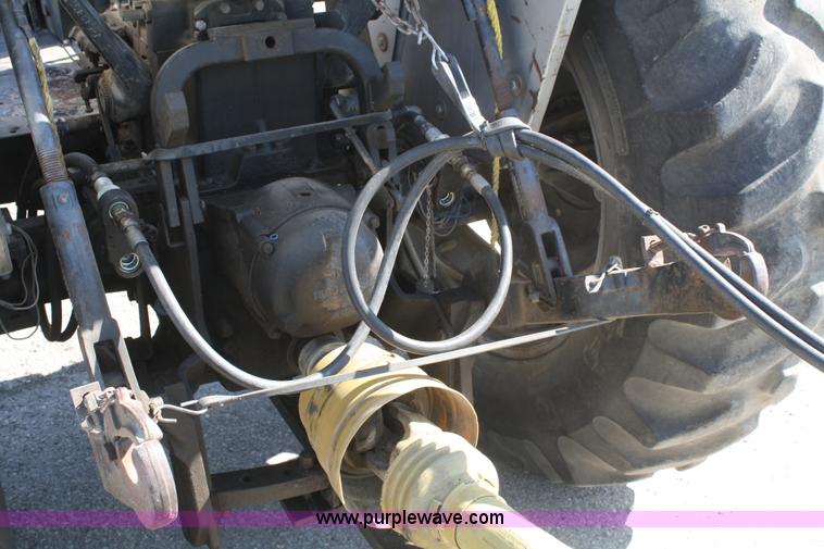 image for item A6515 1976 White Field Boss 2-70 tractor