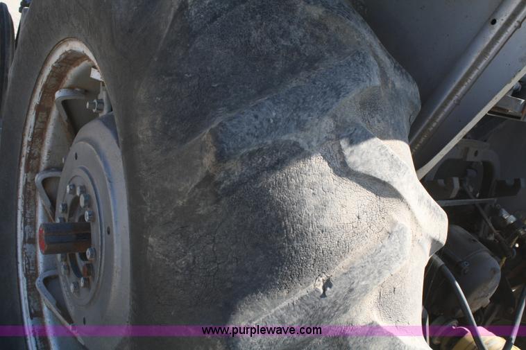 image for item A6515 1976 White Field Boss 2-70 tractor