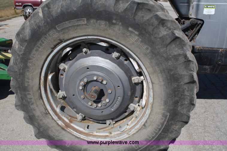 image for item A6515 1976 White Field Boss 2-70 tractor