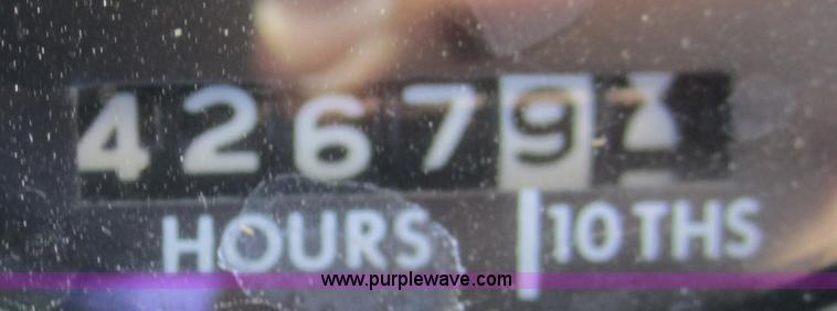 image for item B5520 1981 John Deere 8640 4WD tractor