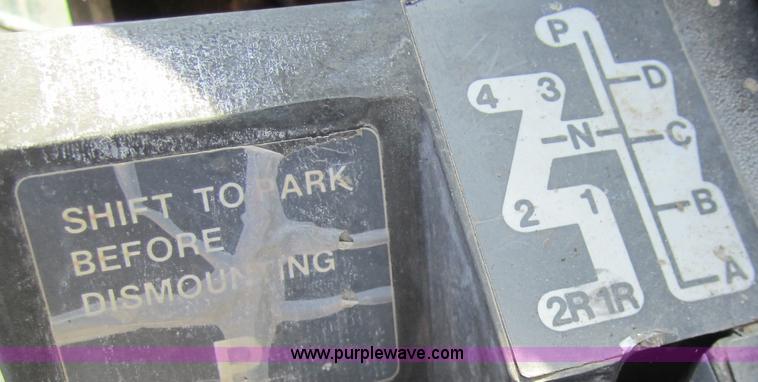 image for item B5520 1981 John Deere 8640 4WD tractor