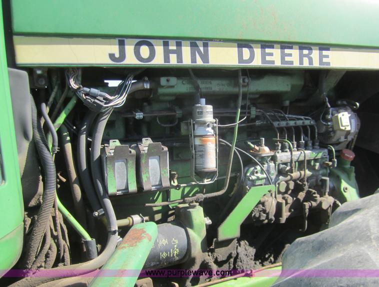 image for item B5520 1981 John Deere 8640 4WD tractor