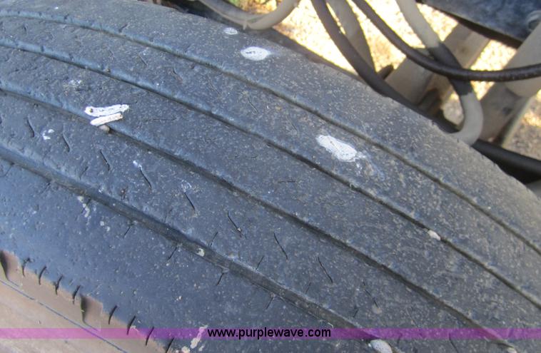 image for item B5529 1981 Kenworth W900 semi truck