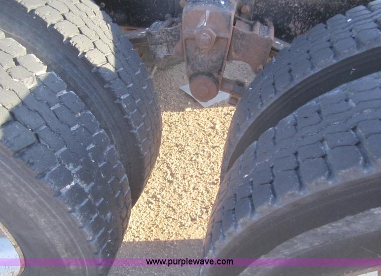 image for item B5529 1981 Kenworth W900 semi truck