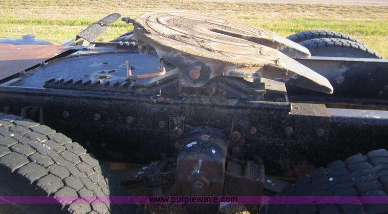 image for item B5529 1981 Kenworth W900 semi truck