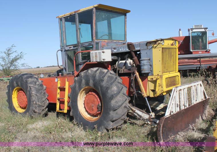image for item B8520 1968 Versatile 4WD tractor