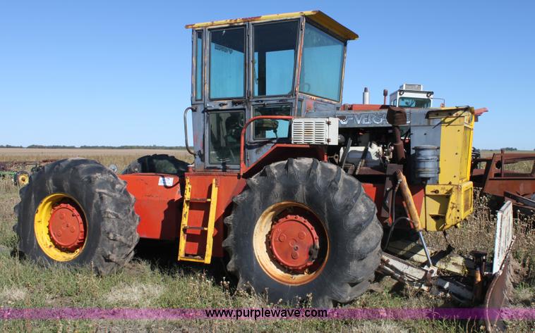 image for item B8520 1968 Versatile 4WD tractor
