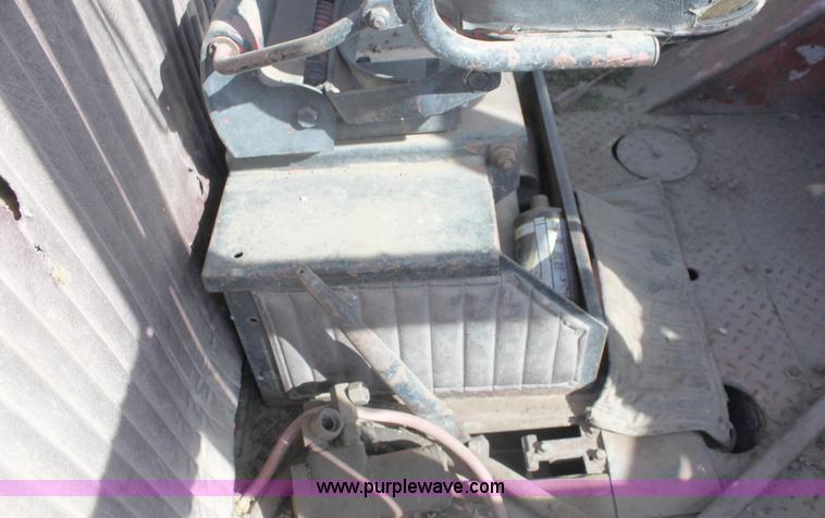 image for item B8520 1968 Versatile 4WD tractor