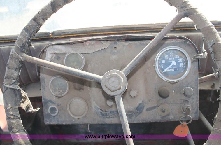 image for item B8520 1968 Versatile 4WD tractor