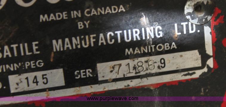 image for item B8520 1968 Versatile 4WD tractor