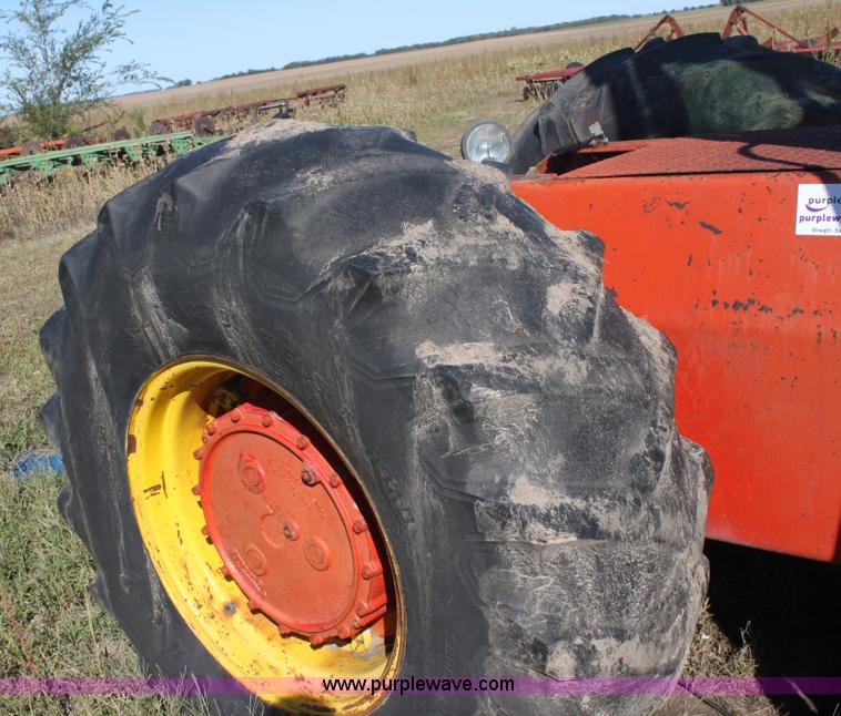 image for item B8520 1968 Versatile 4WD tractor