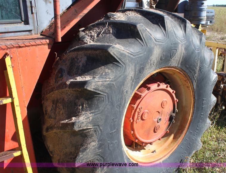 image for item B8520 1968 Versatile 4WD tractor