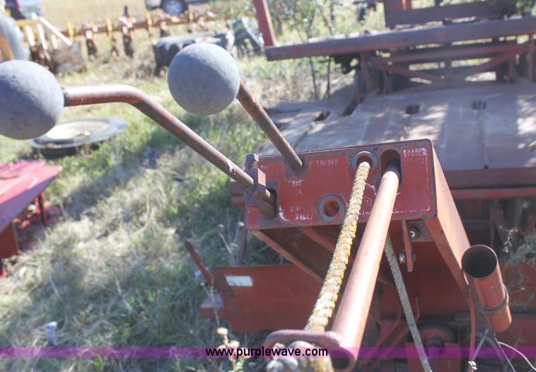 image for item B8521 New Holland 1010 small square bale stack wagon