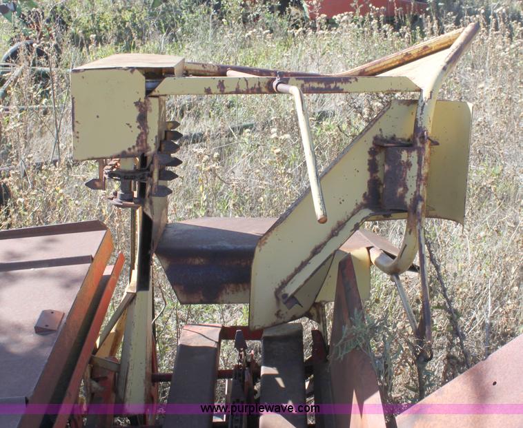 image for item B8521 New Holland 1010 small square bale stack wagon
