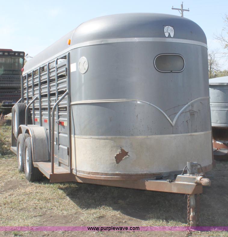 image for item B8560 1998 WW 18' tandem axle livestock trailer
