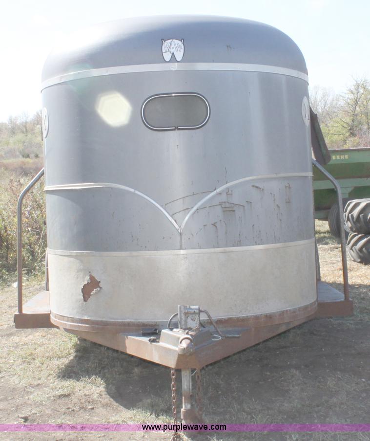 image for item B8560 1998 WW 18' tandem axle livestock trailer