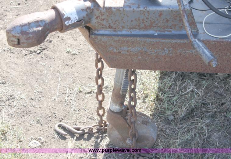 image for item B8560 1998 WW 18' tandem axle livestock trailer