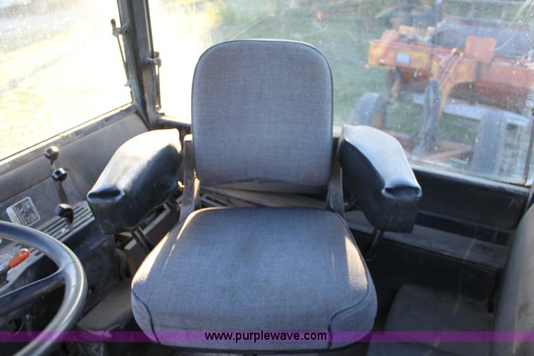 image for item B8580 1982 John Deere 8630 4WD tractor