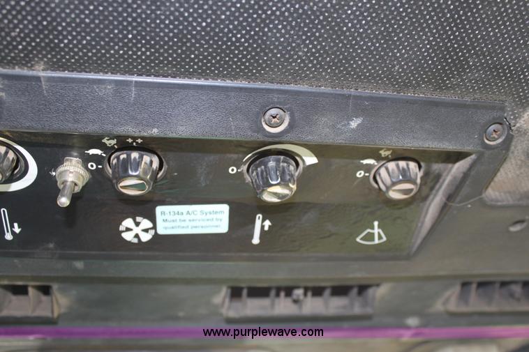 image for item B8580 1982 John Deere 8630 4WD tractor