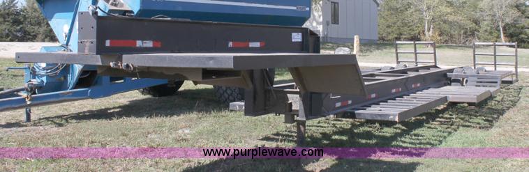 image for item B8627 1982 shop built combine/tractor/grain cart trailer