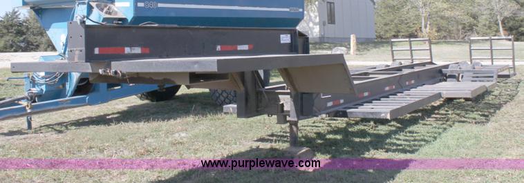 image for item B8627 1982 shop built combine/tractor/grain cart trailer
