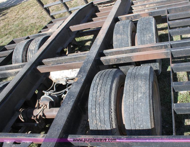 image for item B8627 1982 shop built combine/tractor/grain cart trailer