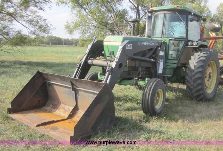 image for item C5092 1982 John Deere 4240 tractor