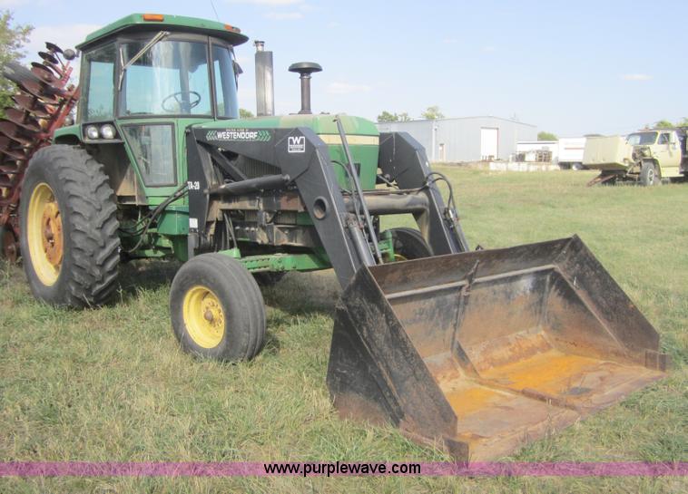 image for item C5092 1982 John Deere 4240 tractor