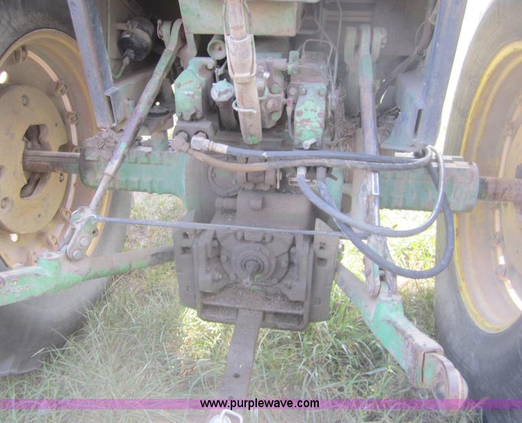 image for item C5092 1982 John Deere 4240 tractor