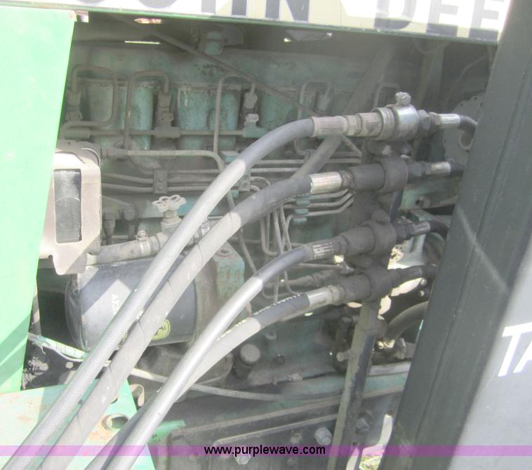 image for item C5092 1982 John Deere 4240 tractor