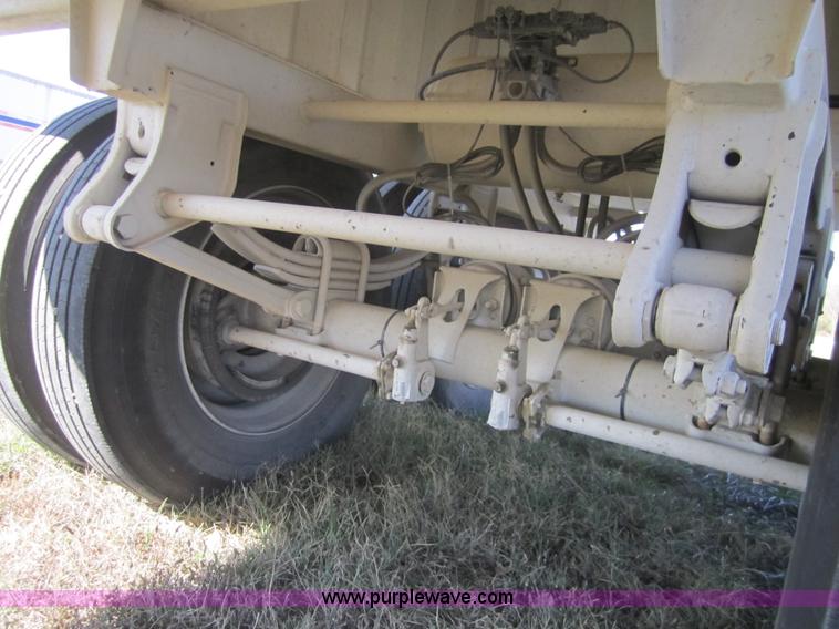 image for item C5111 2009 Manac CPS 42' hopper trailer