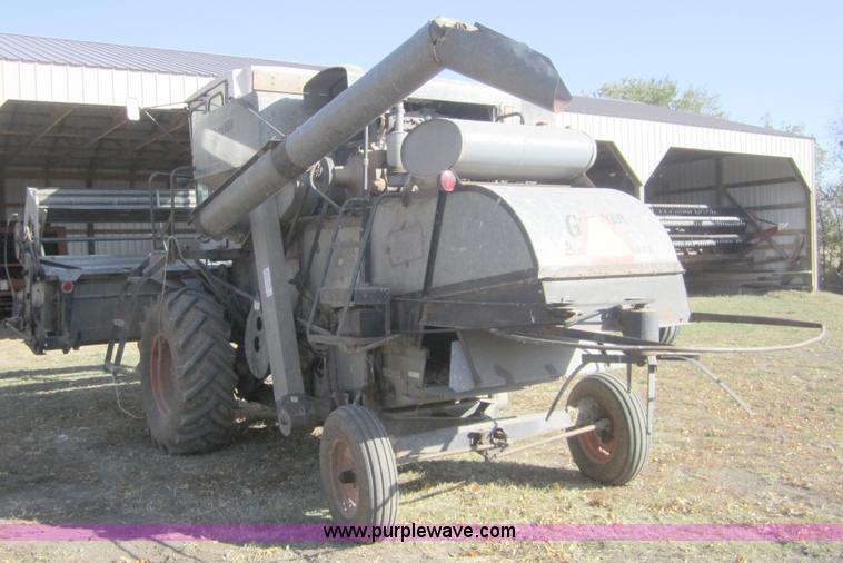 image for item C5113 1969 Gleaner A2 combine