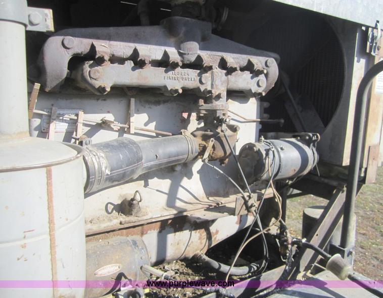 image for item C5113 1969 Gleaner A2 combine