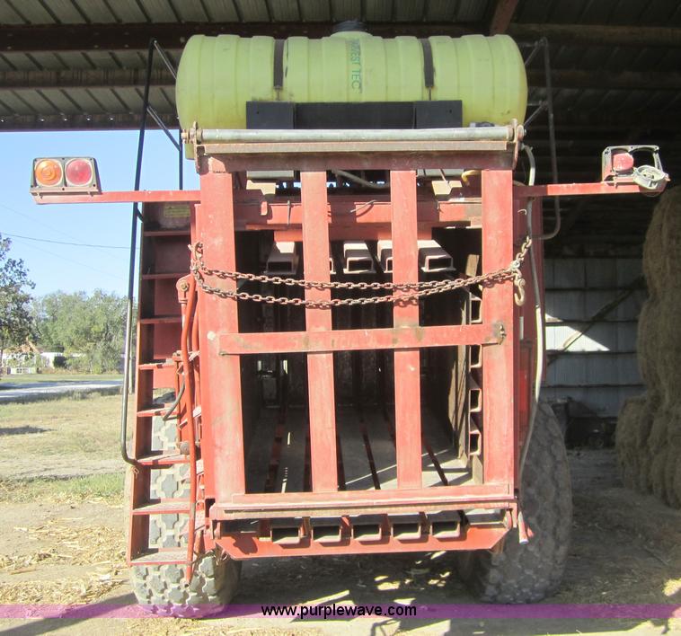 image for item C5116 1982 Hesston 4800 4x4 baler