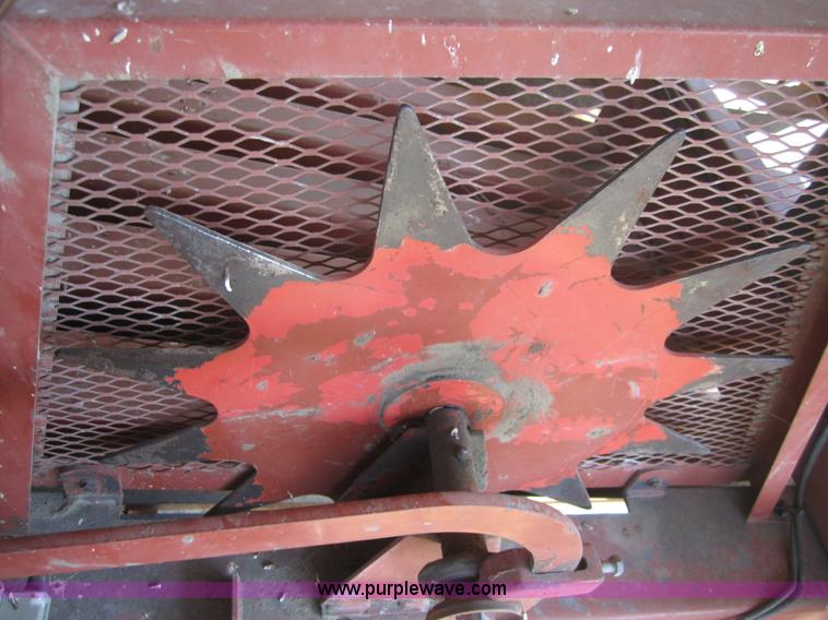 image for item C5116 1982 Hesston 4800 4x4 baler