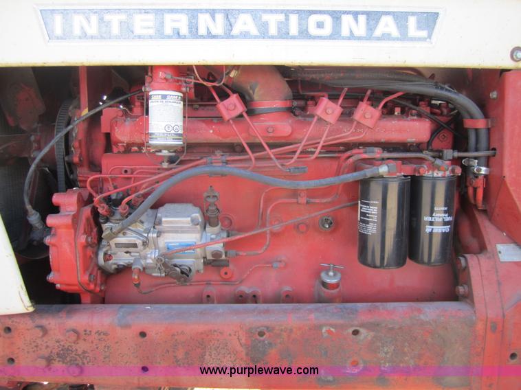 image for item C5117 1972 Farmall 966 tractor