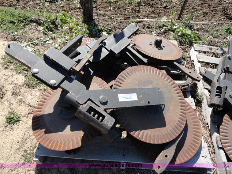 image for item F9390 (13) Blu-Jet anhydrous ammonia shanks and openers