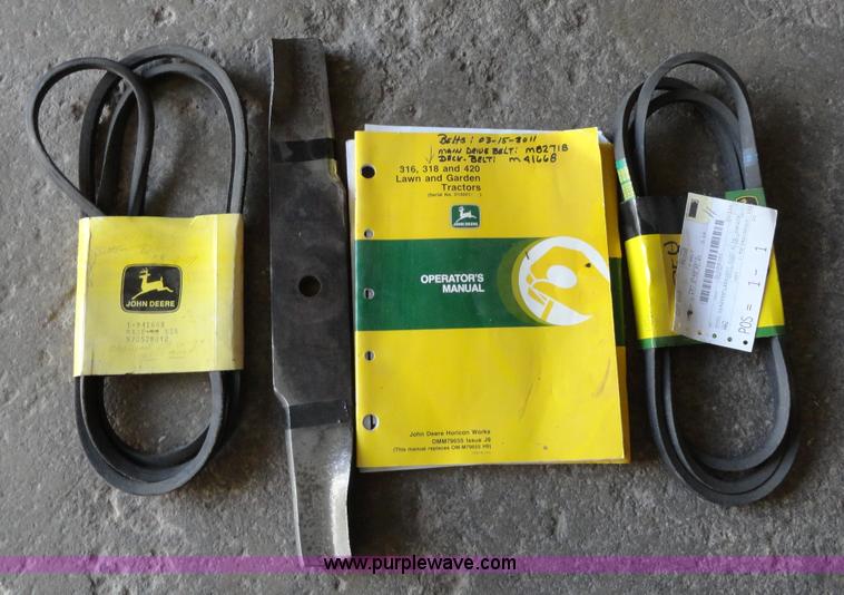 image for item F9419 John Deere 318 lawn mower