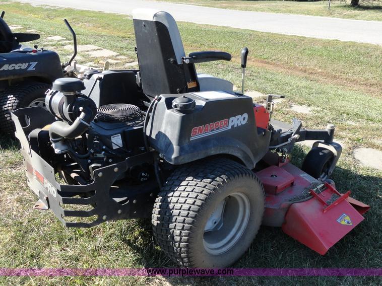 image for item F9420 Snapper Pro ZTR mower