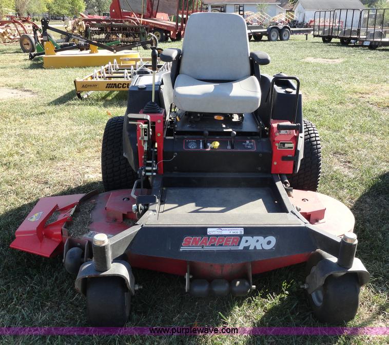 image for item F9420 Snapper Pro ZTR mower