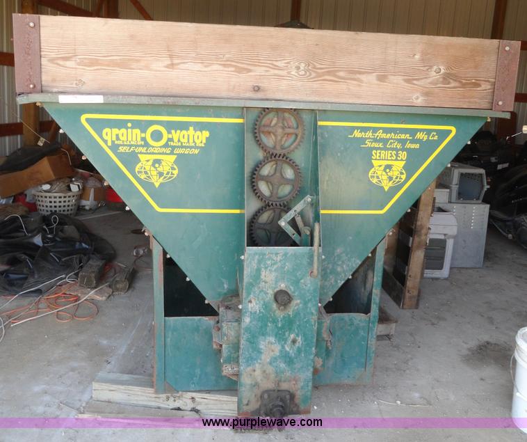 image for item H9003 North American Grain-O-Vator self unloading wagon