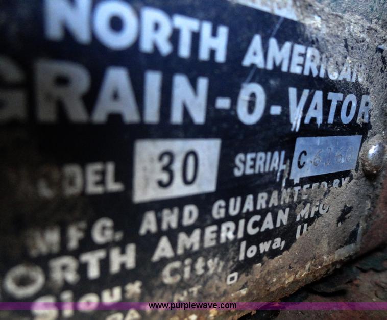 image for item H9003 North American Grain-O-Vator self unloading wagon