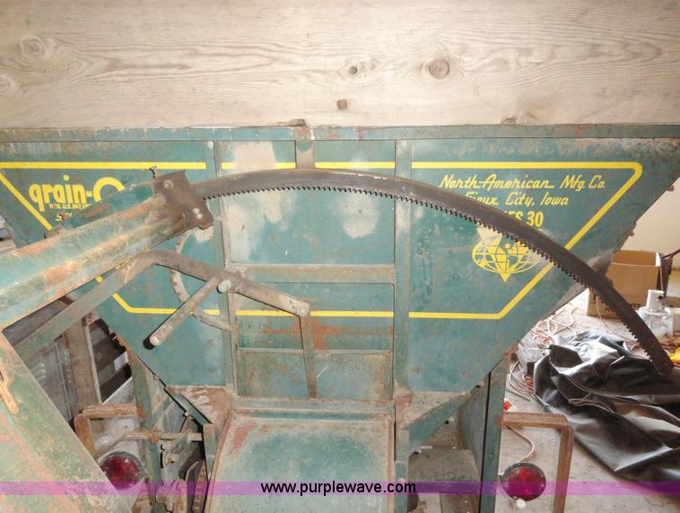 image for item H9003 North American Grain-O-Vator self unloading wagon