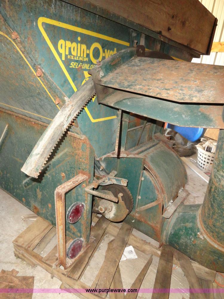 image for item H9003 North American Grain-O-Vator self unloading wagon