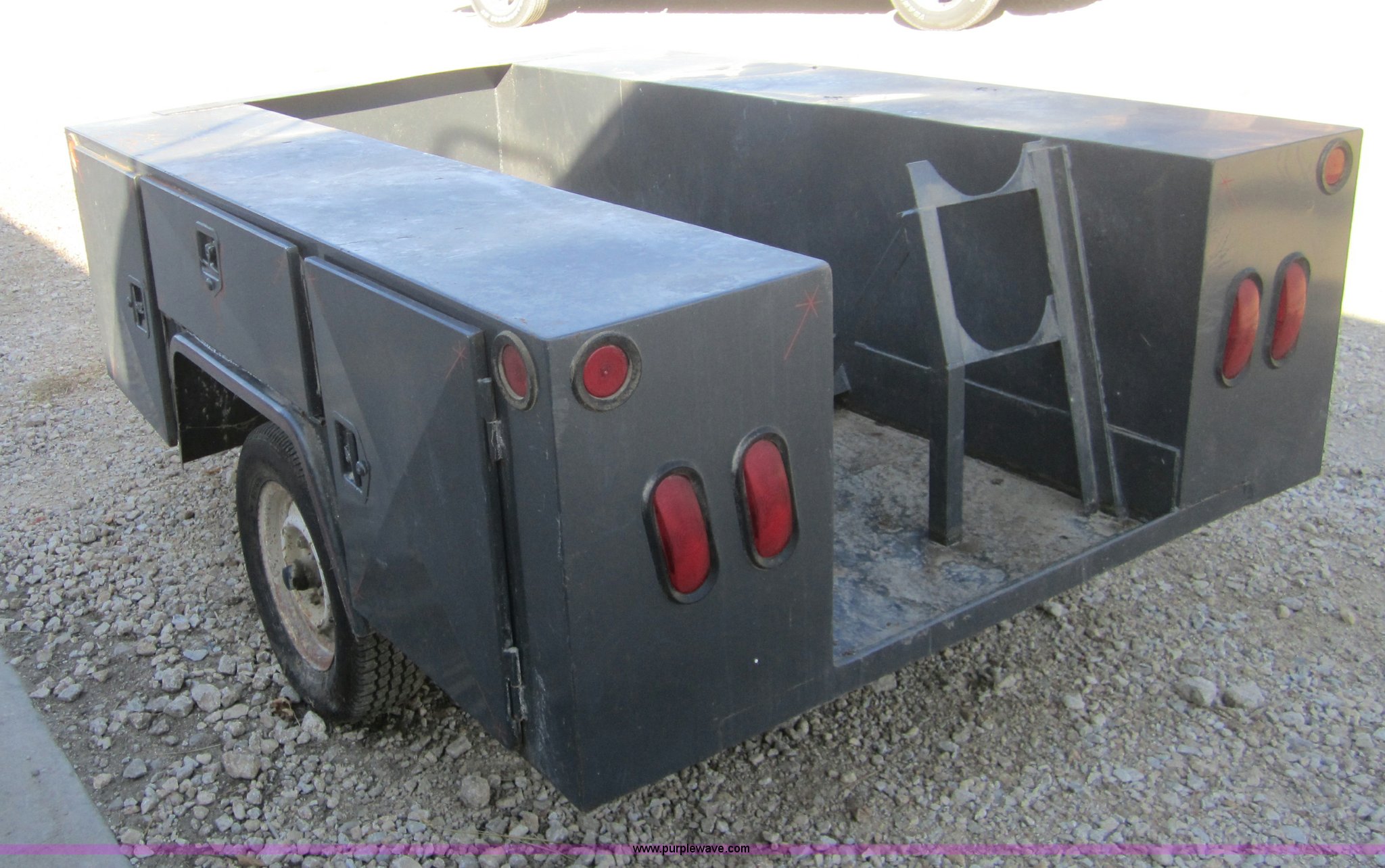 Portable welding trailer in La Harp, KS Item C5112 sold Purple Wave