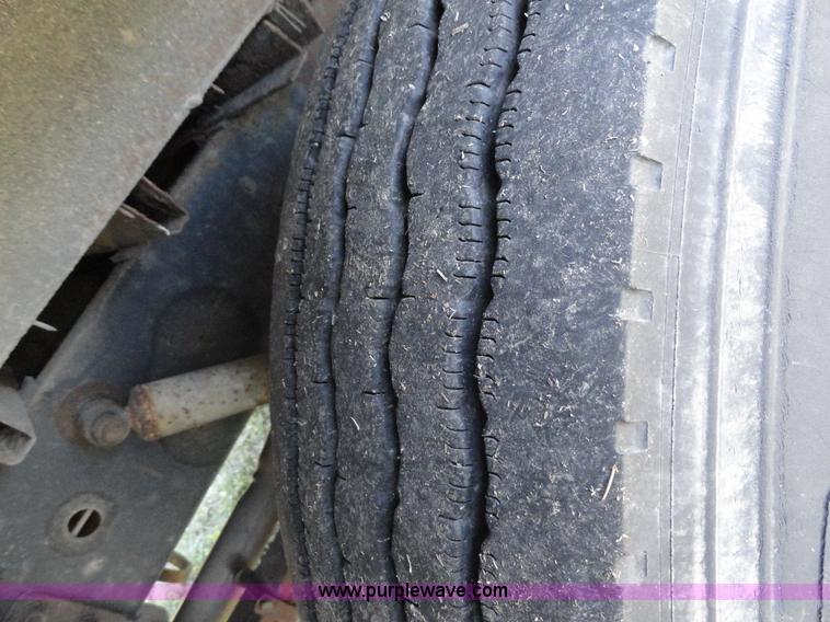 image for item A3174 1993 Blue Bird TC2000 school bus