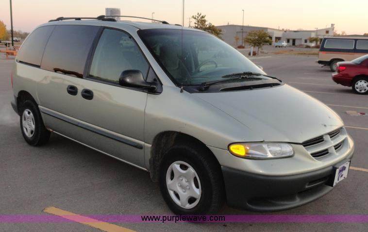 image for item A3302 1999 Dodge Caravan mini van