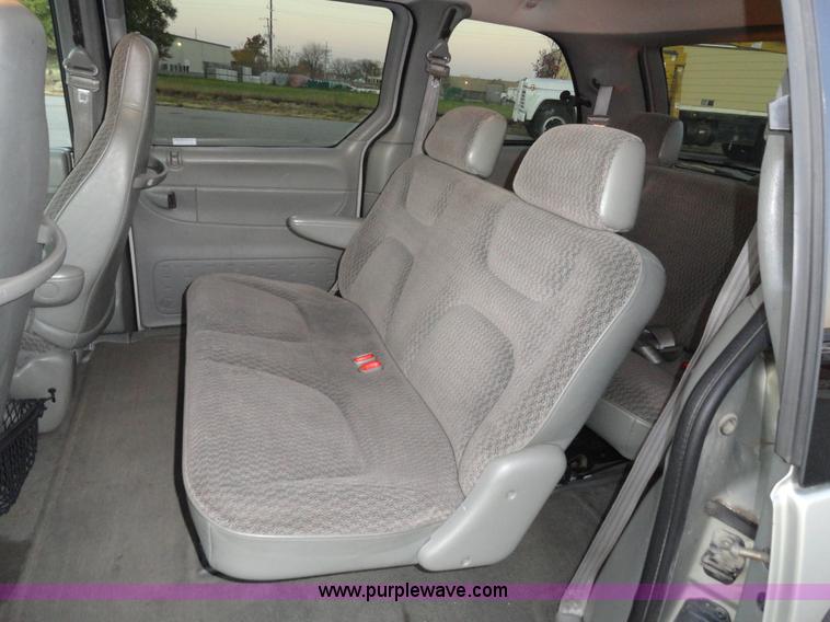image for item A3302 1999 Dodge Caravan mini van