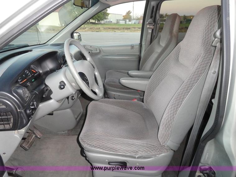 image for item A3302 1999 Dodge Caravan mini van